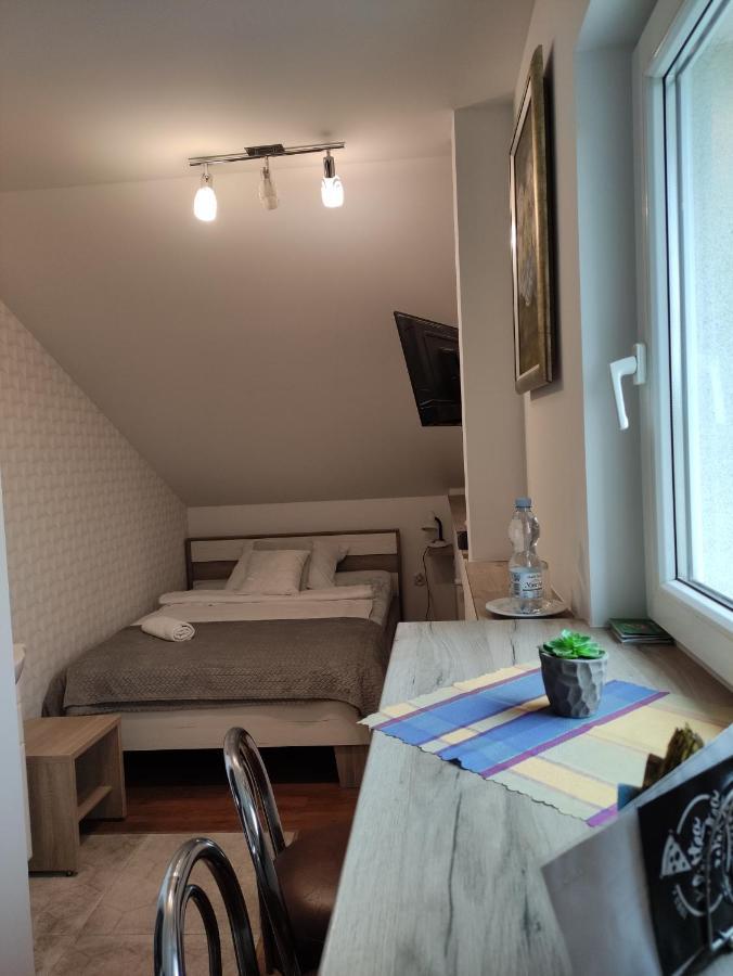 Homestay Strozowka ゴルリツェ エクステリア 写真